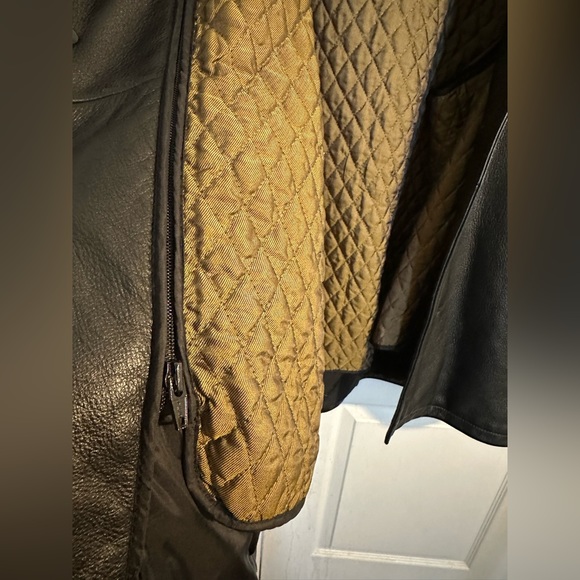 **SOLD** Mens Wilsons M. Julian Leather Jacket with Thinsulate Insulation - Picture 13 of 16